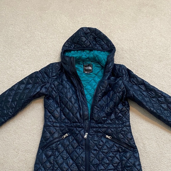 North Face Quilted Hooded Jacket - Navy Blue - Picture 10 of 15